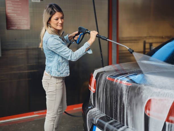 Best Sidewalk Pressure Washing  in Thornton, CO